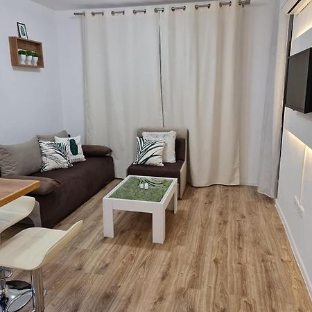 Apartamento Little Treasure By The Sea Pomorie Exterior foto