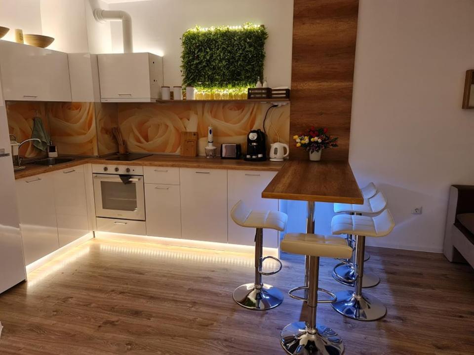 Apartamento Little Treasure By The Sea Pomorie Exterior foto